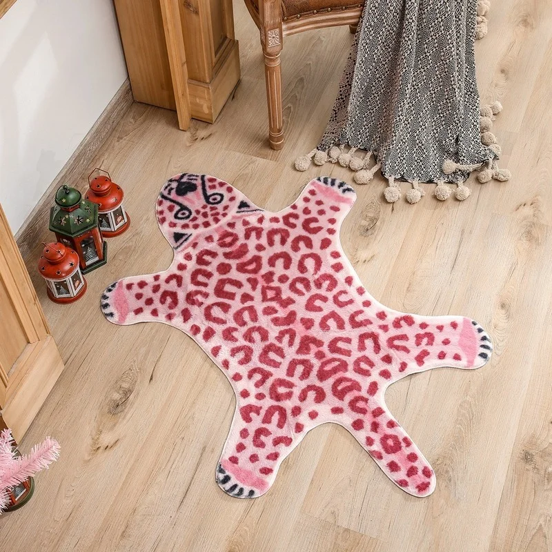 Cowhide Rug Faux - VIKAMA Pembe Leopar Desenli Düzensiz Halı,